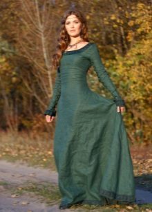 Linen long green dress with lace trim