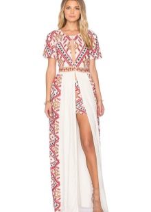 Dress with ethnic print and a slit