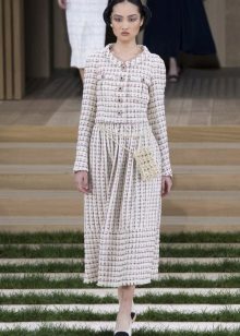 Tweed dress from Coco Chanel with sleeves