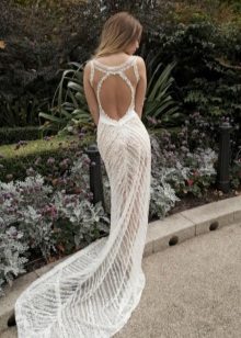 Backless esküvői ruha