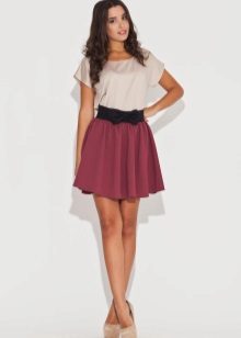 skirt with contrasting elastic