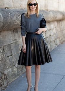 black leather skirt