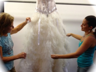 Cleaning of a wedding dress in a dry-cleaner