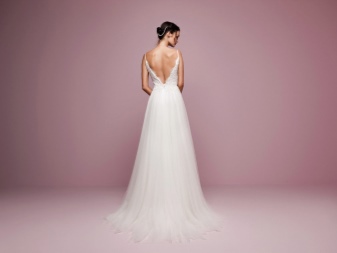 Wedding dress with a v-neck on the back