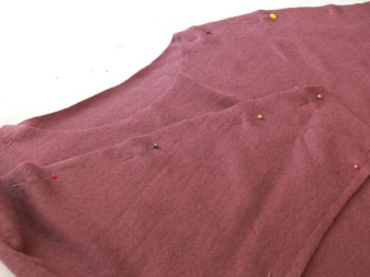 Stitching details of a dress with a bat sleeve