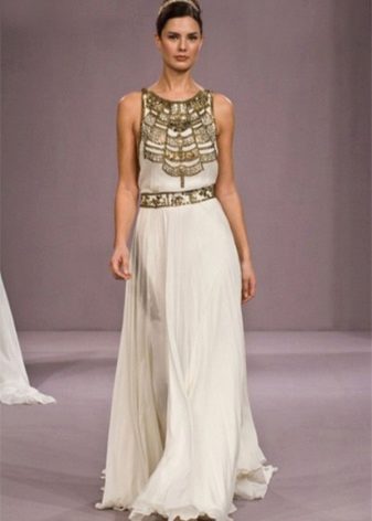 Wedding dress in the Greek style