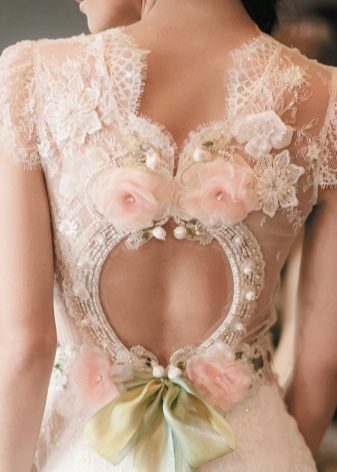 Beautiful decor on the back - wedding dress with an open back