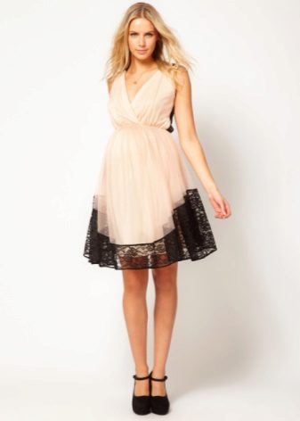 Maternity evening dress with contrasting lace