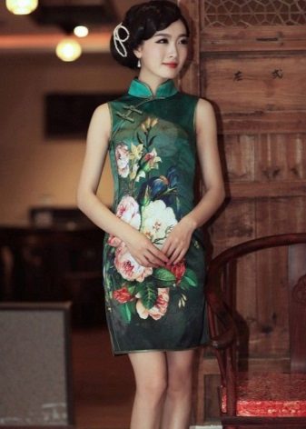 Colorful Chinese style qipao dress