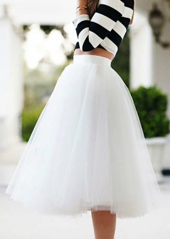 white tulle summer skirt