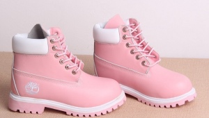 Pink shoes