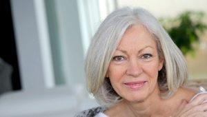 Haircuts for older women: features, tips on selection and styling