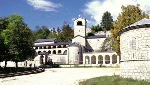 Cetinje: history, attractions, travel and accommodation