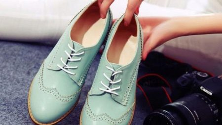 Female oxfords