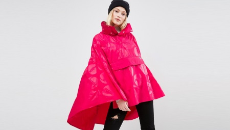 Raincoat poncho