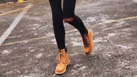 Nubuck boots