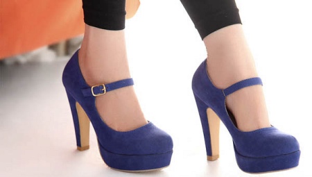 Blue platform shoes