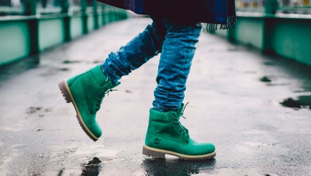 Green shoes