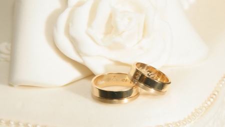 Engraving on wedding rings