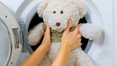 How to wash soft toys in the washing machine?