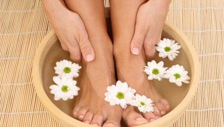 How to prepare a foot bath with hydrogen peroxide?