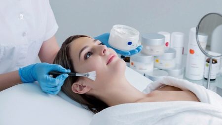 Features of the procedure for soft atraumatic facial cleansing