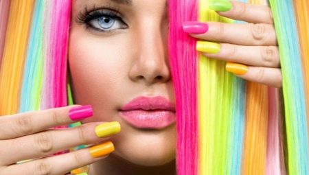 Design and decor bright manicure