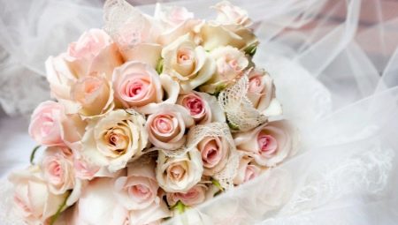 What bouquet to prepare as a gift for the wedding of the newlyweds?