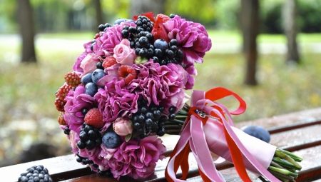 Unusual wedding bouquets of the bride: design ideas and tips on choosing