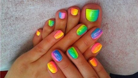 Bright pedicure - original nail design ideas