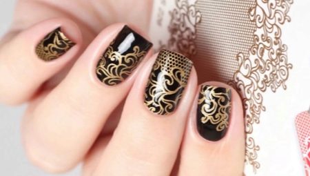 Golden manicure: fashion ideas and color matching tips