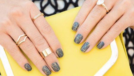 Nail art with gray gel polish