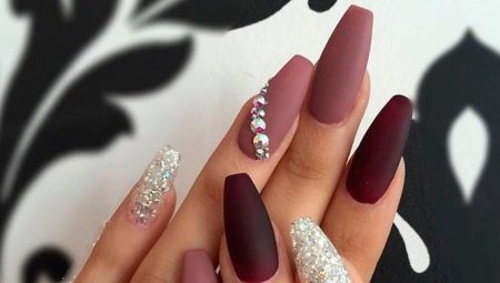 Gel Polish with rhinestones: features, methods of application, examples of nail design