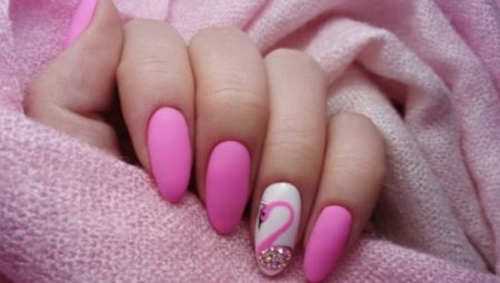 Pink gel polish: with what colors to combine it and what design to choose?