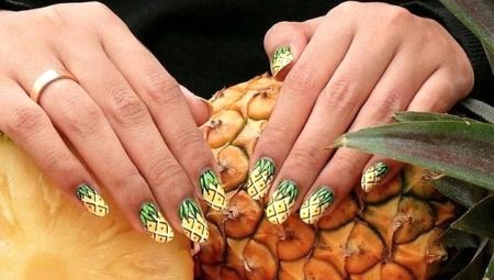 Bright and stylish solutions for manicure design with pineapples