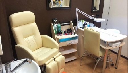 Furniture for manicure room: features, types and rules of choice