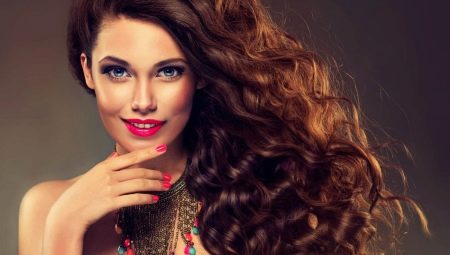 Care for curly hair: the choice of tools, the rules of drying and styling