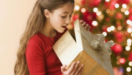 The list of gifts for a girl of 13 years for the New Year