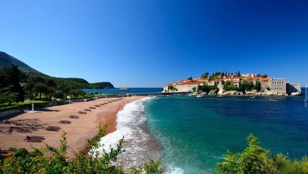 Montenegro resorts with sandy beaches