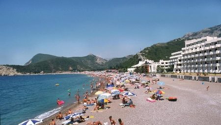 Weather and holiday features in Montenegro in July