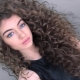 How to make vertical hair curls at home?