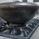 How to choose a cauldron for the plate?