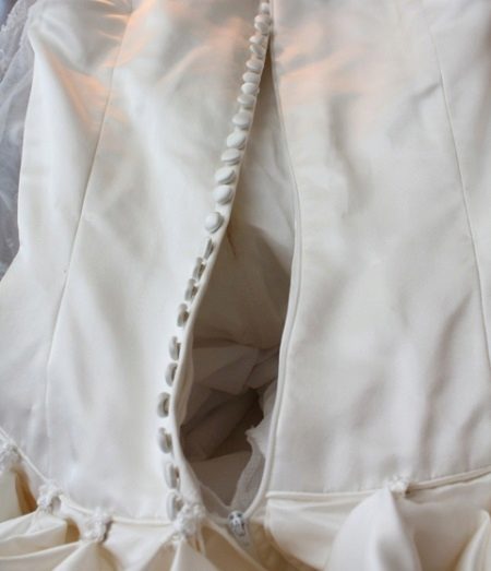 Secret zipper in a wedding corset