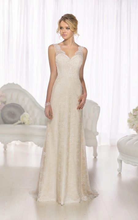 Wedding dress with openwork straight