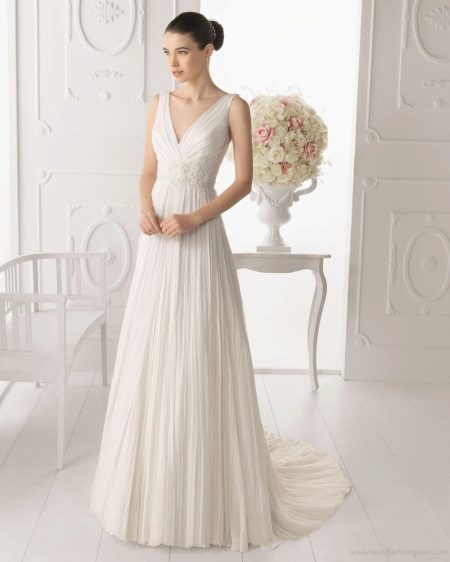 Inexpensive wedding dress