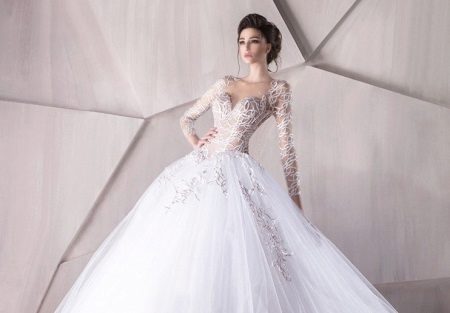 Wedding dress with openwork on the sleeves