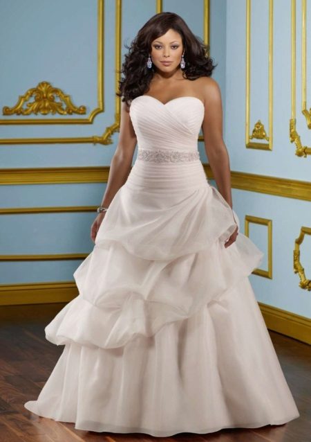 Wedding dress from tulle for an apple