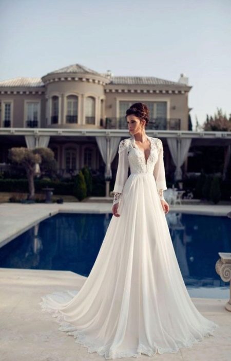 Wedding dress with closed shoulders and arms