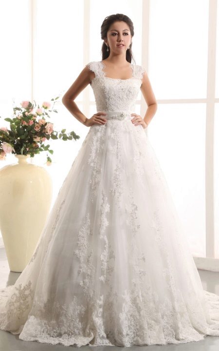 Wedding dress with wide straps