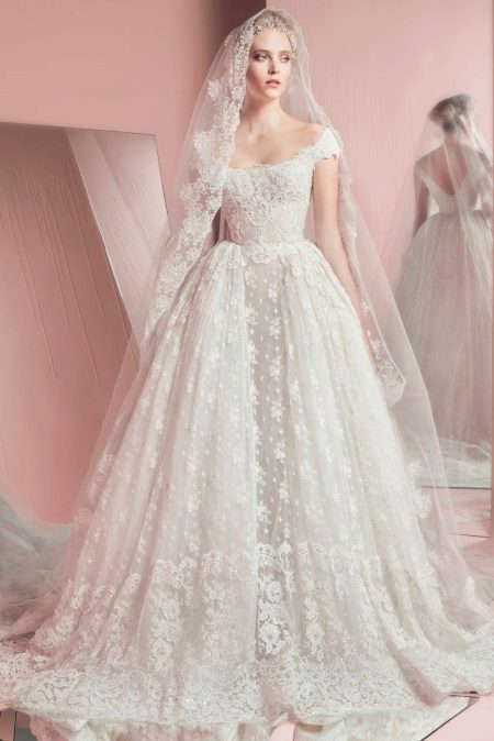 Wedding dress 2016 from Zuhair Murad in the style of a princess